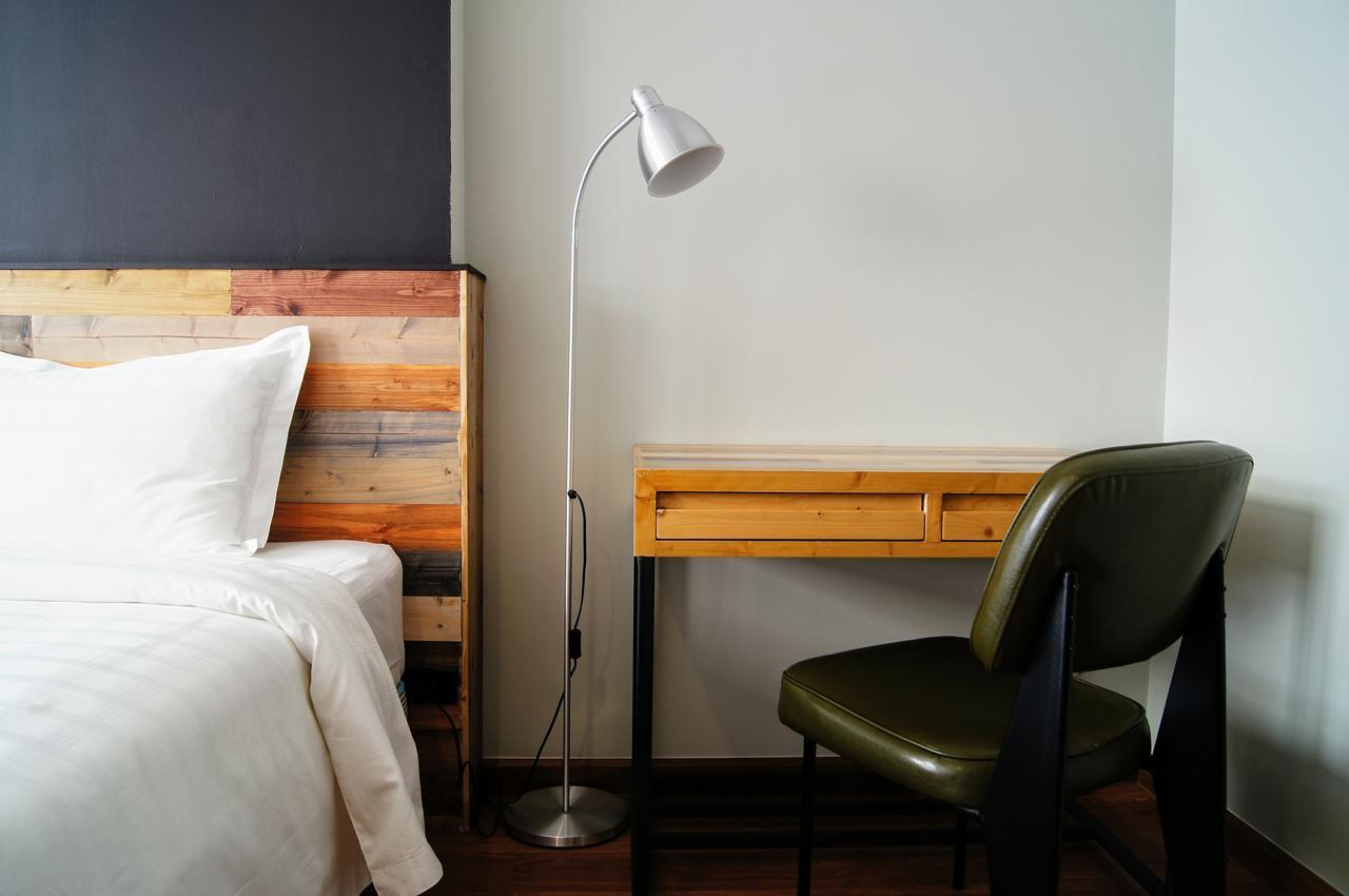 Zleepmotion Bangkok Hostel Екстериор снимка