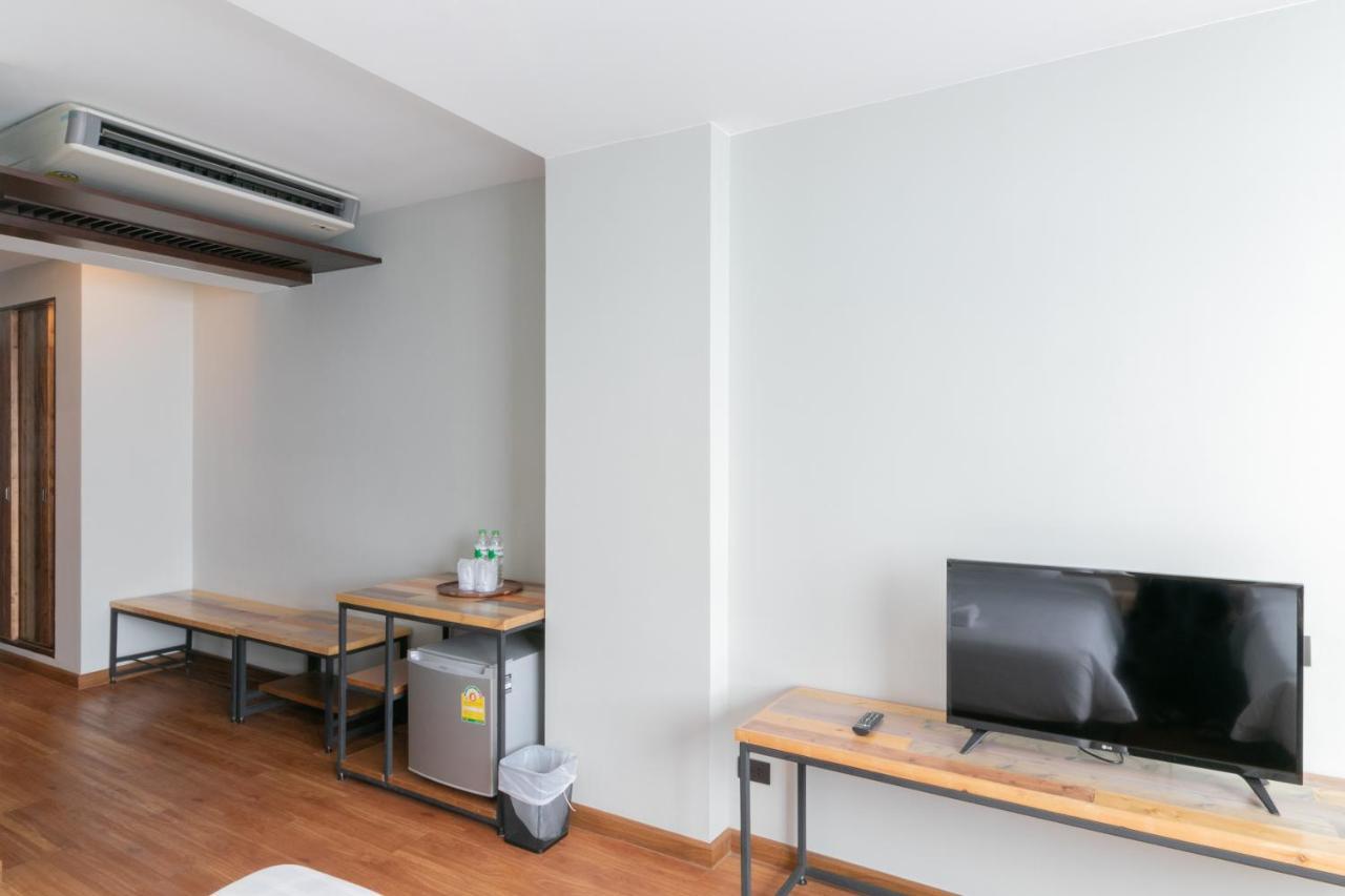 Zleepmotion Bangkok Hostel Екстериор снимка