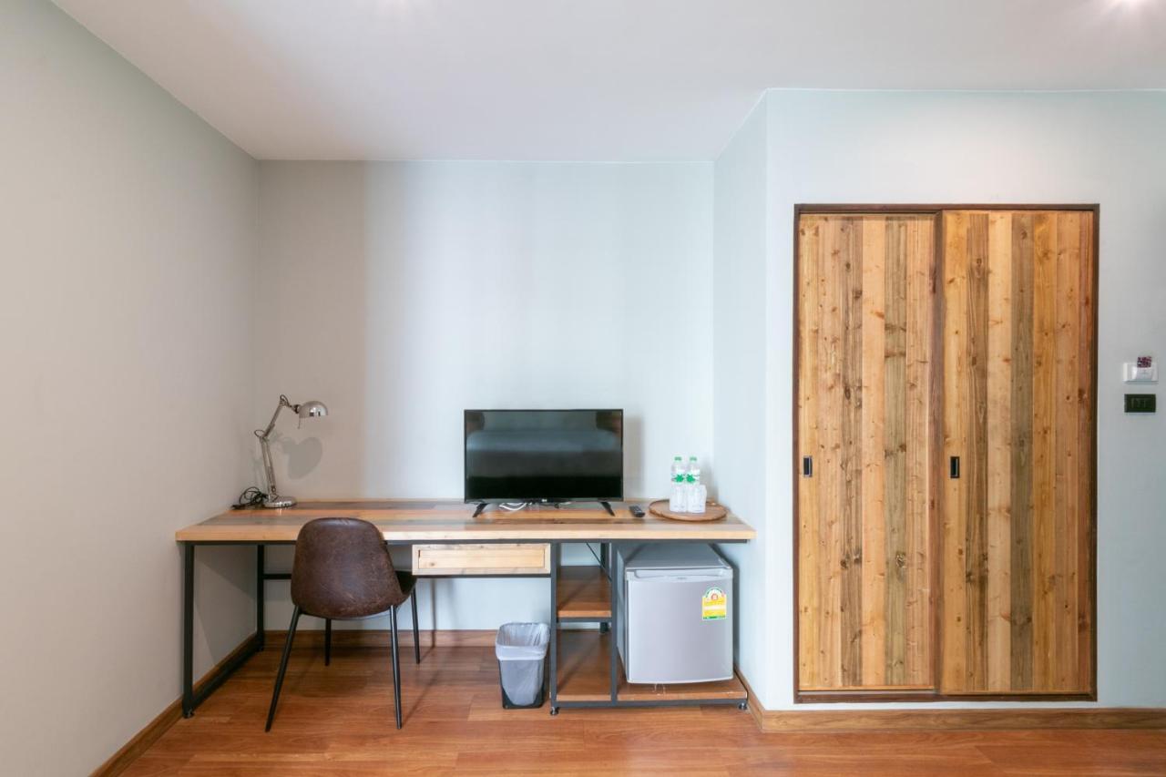 Zleepmotion Bangkok Hostel Екстериор снимка