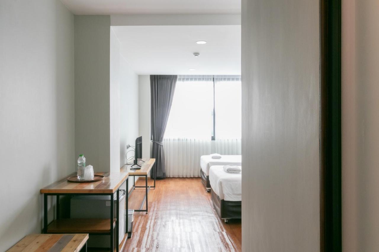 Zleepmotion Bangkok Hostel Екстериор снимка