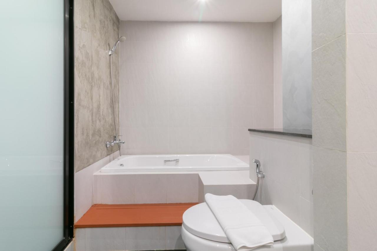 Zleepmotion Bangkok Hostel Екстериор снимка