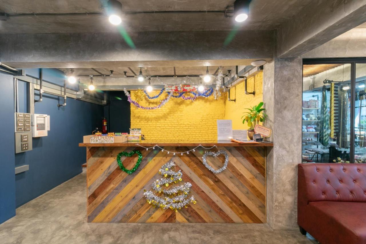 Zleepmotion Bangkok Hostel Екстериор снимка