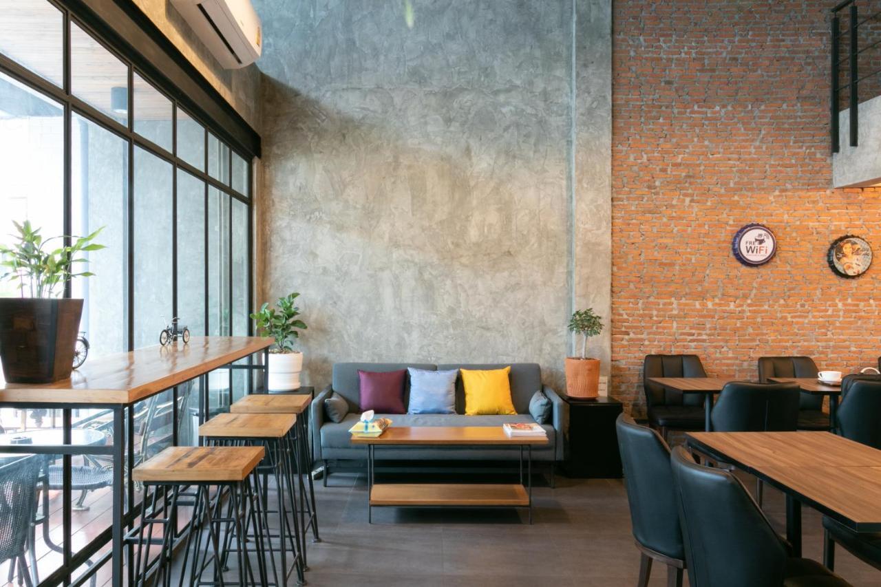 Zleepmotion Bangkok Hostel Екстериор снимка