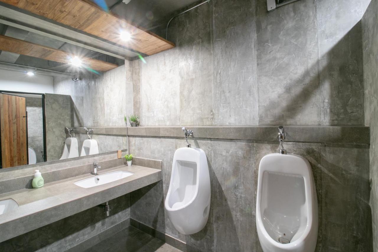 Zleepmotion Bangkok Hostel Екстериор снимка