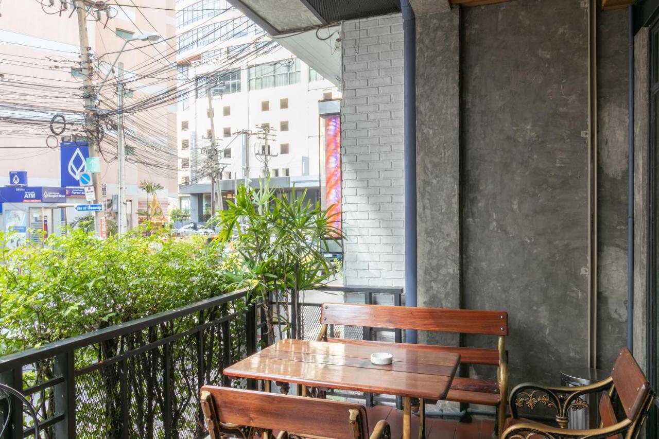 Zleepmotion Bangkok Hostel Екстериор снимка